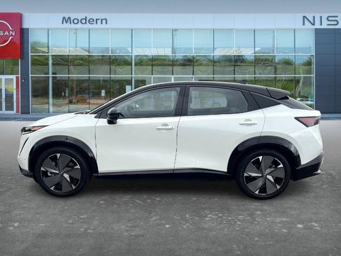Used 2024 Nissan Ariya AWD image 8