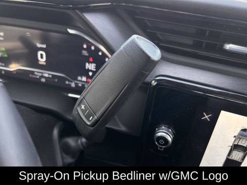 Used 2025 GMC Sierra 2500 AT4X image 22