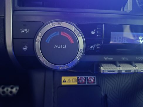 New 2025 Toyota RAV4 XLE Premium image 31