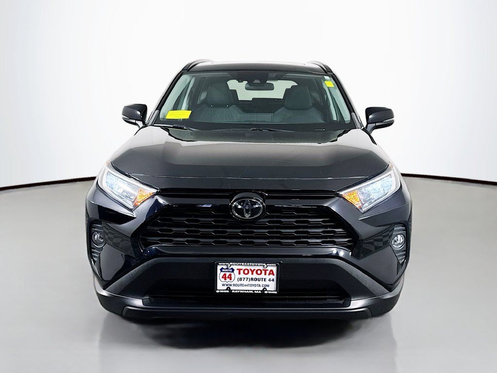 Used 2020 Toyota RAV4 XLE w/ Convenience Package AWD/4WD image 11