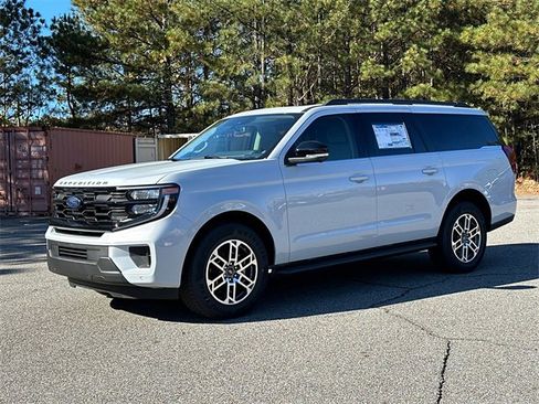 New 2025 Ford Expedition Max Active image 3