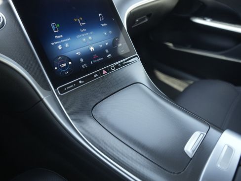 Used 2024 Mercedes-Benz C 300 4MATIC Sedan image 18