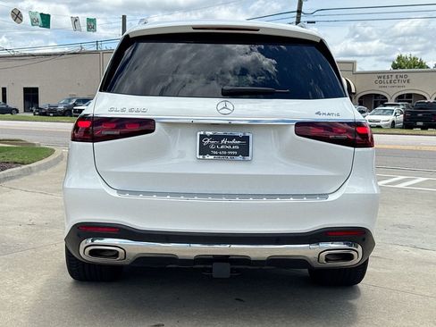 Used 2024 Mercedes-Benz GLS 580 4MATIC image 7