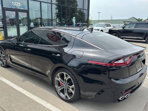 Used 2019 Kia Stinger GT2 AWD/4WD image 6