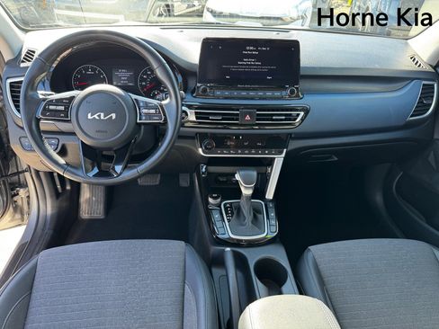 Certified 2023 Kia Seltos S w/ Navigation Package image 14