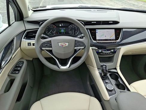 Certified 2024 Cadillac XT6 Premium Luxury AWD/4WD image 14