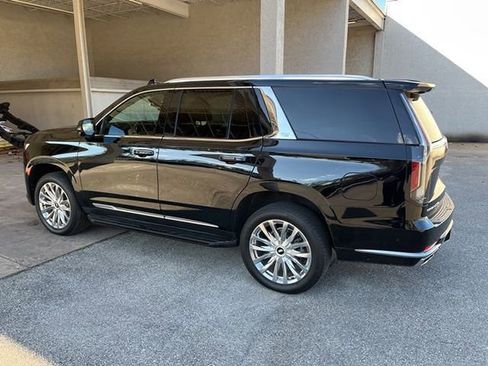 Certified 2024 Cadillac Escalade Premium Luxury image 18