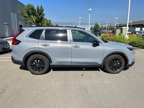 Used 2025 Honda CR-V Sport-L image 4