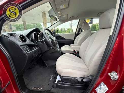 Used 2015 MAZDA MAZDA5 Sport FWD image 11