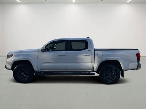Used 2021 Toyota Tacoma SR5 image 3