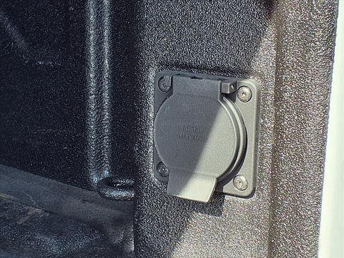 Used 2024 Chevrolet Silverado 2500 LT image 7