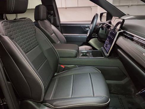 Used 2025 GMC Sierra EV Denali AWD/4WD image 7
