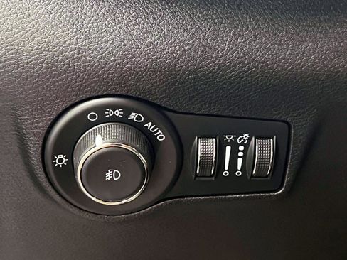 Used 2022 Jeep Compass Latitude AWD/4WD image 20