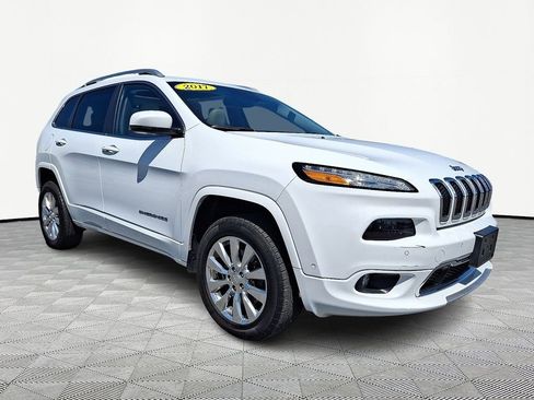 Used 2017 Jeep Cherokee Overland w/ Technology Group AWD/4WD image 1