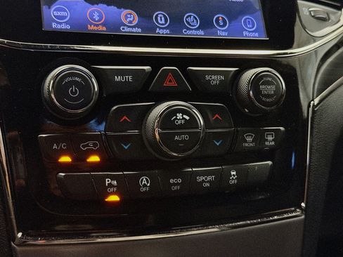Used 2019 Jeep Grand Cherokee Limited X RWD image 10