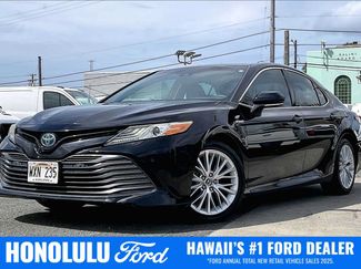Used 2018 Toyota Camry Hybrid FWD video 1