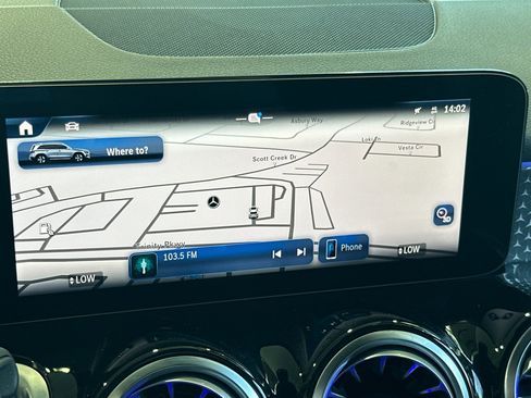 New 2025 Mercedes-Benz GLB 250 image 19