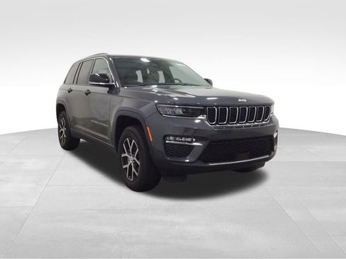 Used 2025 Jeep Grand Cherokee Limited AWD/4WD image 5
