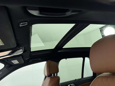 Used 2023 BMW X5 M50i w/ Executive Package image 32