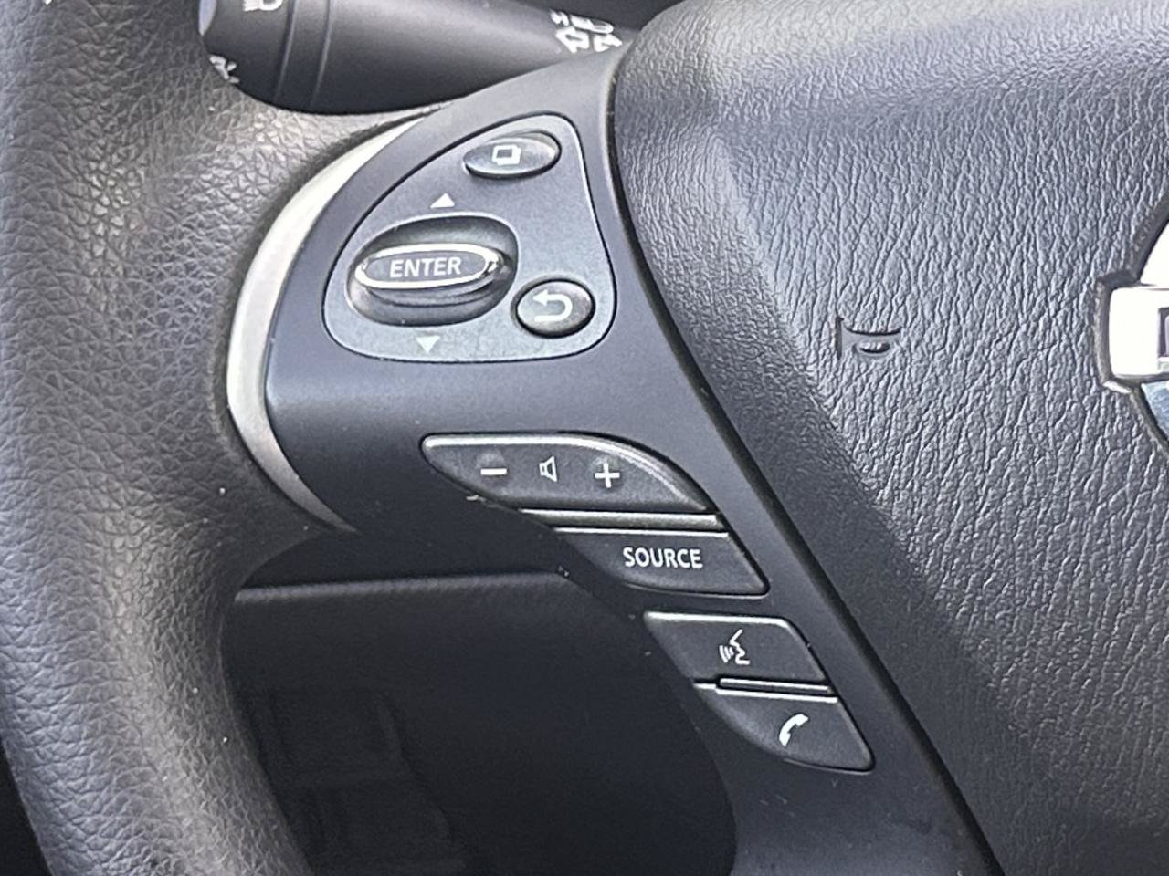 Used 2019 Nissan Pathfinder S FWD image 19