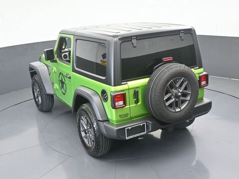 Used 2025 Jeep Wrangler Sport image 41