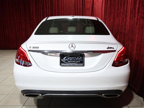 Used 2018 Mercedes-Benz C 300 Sedan w/ Premium Package image 10