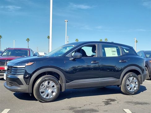 New 2026 Nissan Kicks S image 2