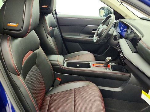 Used 2026 Nissan Kicks SR w/ SR Premium Package AWD/4WD image 23