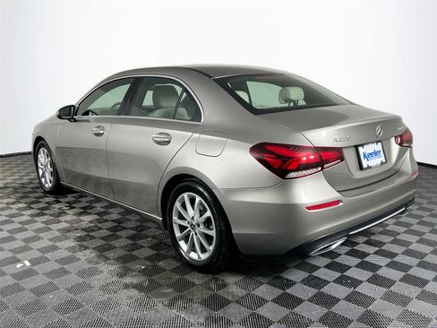 Certified 2019 Mercedes-Benz A 220 4MATIC image 4