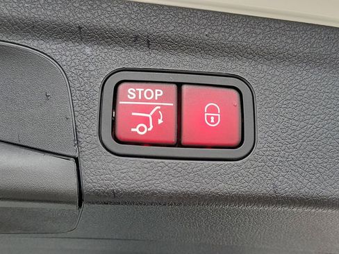 Certified 2023 Mercedes-Benz GLE 450 4MATIC image 10