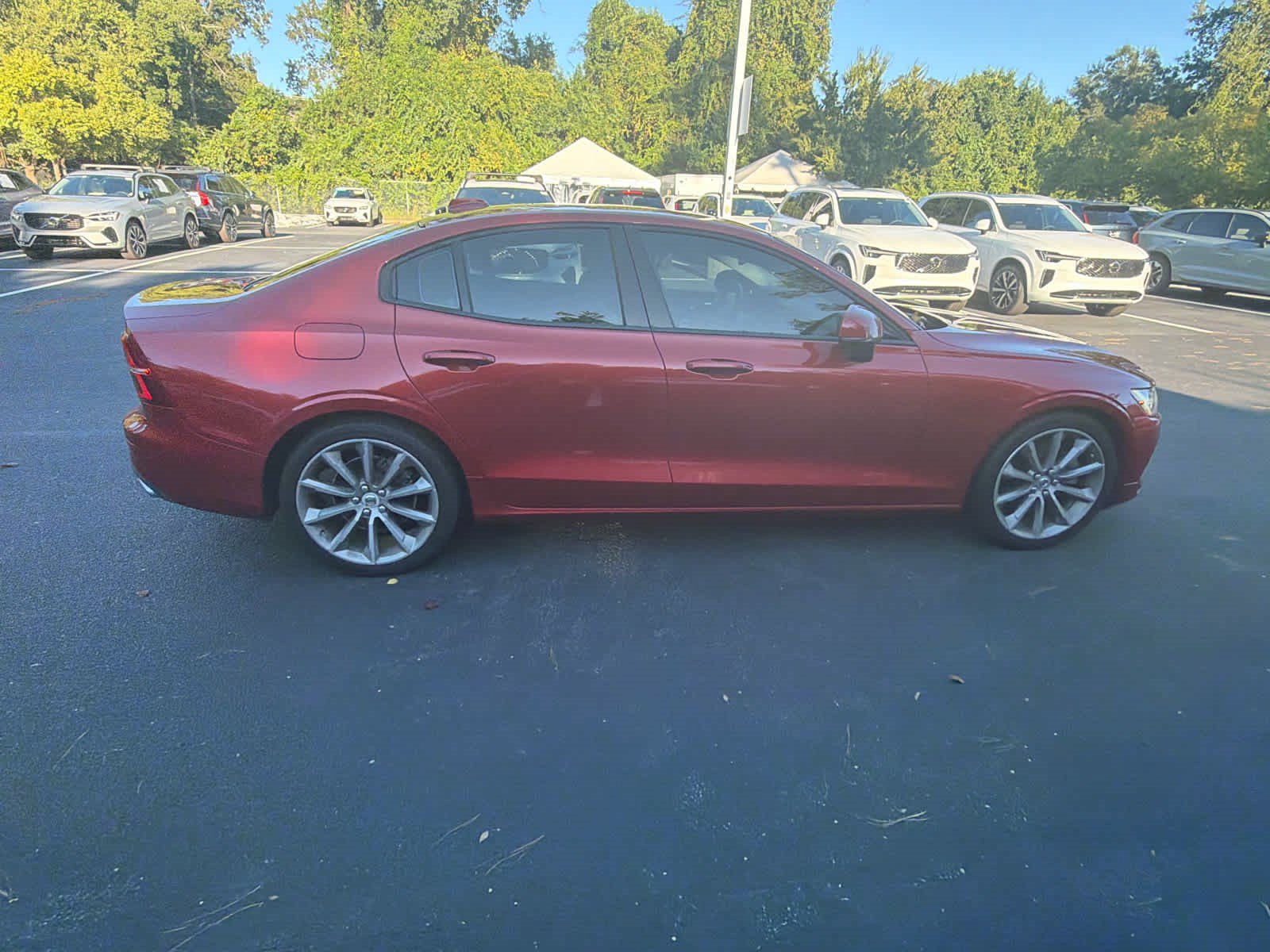 Used 2020 Volvo S60 T5 Momentum FWD image 17