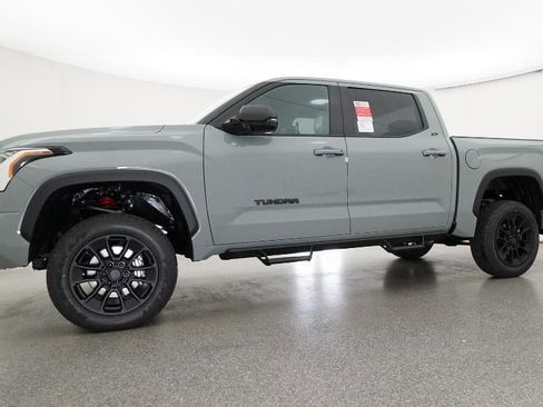 New 2026 Toyota Tundra SR5 AWD/4WD image 18