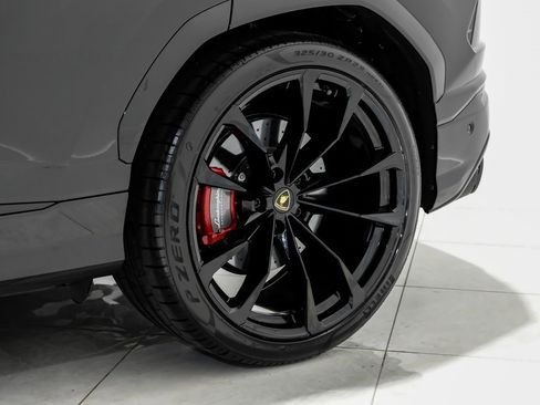Used 2022 Lamborghini Urus image 56