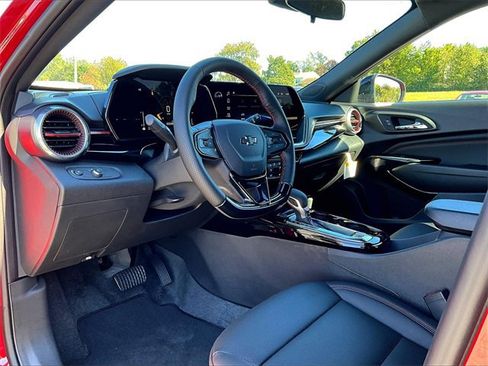 New 2026 Chevrolet Trax RS w/ Sunroof Package image 8