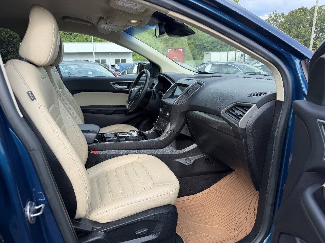 Used 2020 Ford Edge SEL w/ Convenience Package FWD image 12