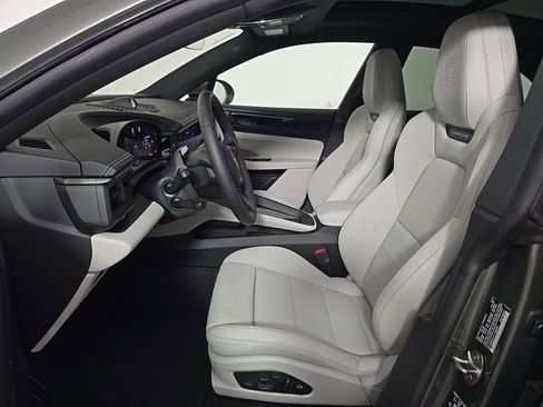 New 2026 Porsche Macan 4S Electric AWD/4WD image 5