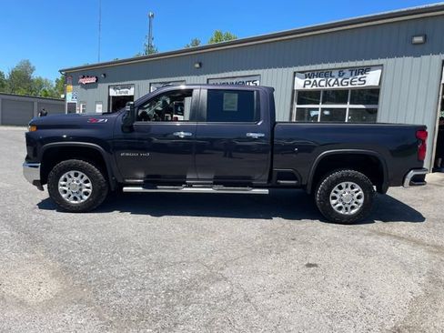 Used 2024 Chevrolet Silverado 2500 LT w/ Convenience Package AWD/4WD image 4