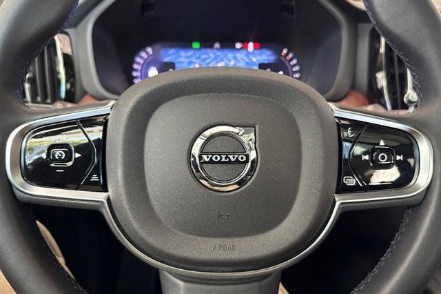 Certified 2024 Volvo XC60 B5 Plus w/ Protection Package Premier AWD/4WD image 25