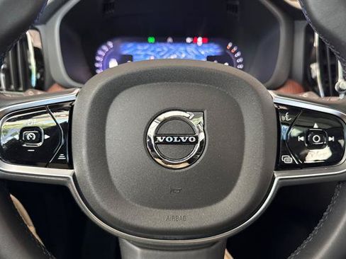 Certified 2024 Volvo XC60 B5 Plus w/ Protection Package Premier AWD/4WD image 25