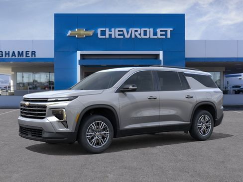New 2026 Chevrolet Traverse LT w/ Driver Confidence Package AWD/4WD image 26