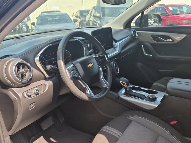 Used 2025 Chevrolet Blazer LT AWD/4WD image 9