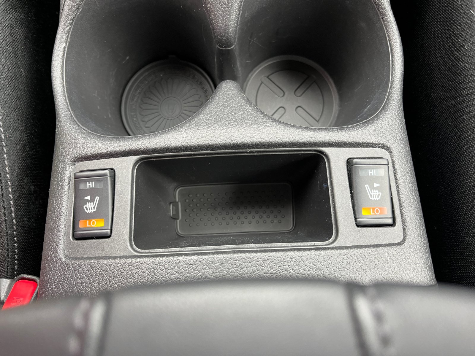 Used 2019 Nissan Rogue SV FWD image 18