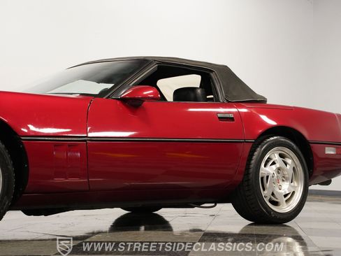 Used 1990 Chevrolet Corvette Convertible image 22