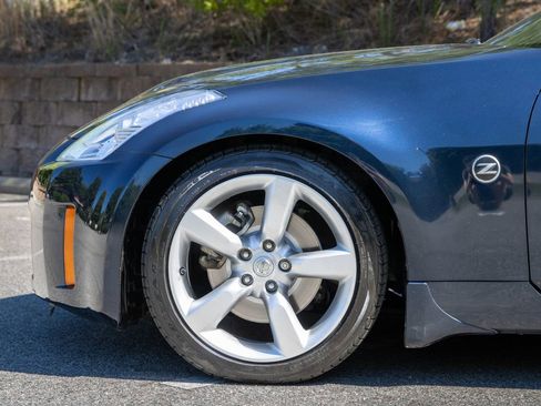 Used 2007 Nissan 350Z Coupe RWD image 9