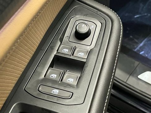 New 2026 Volkswagen Atlas Cross Sport SEL R-Line image 18