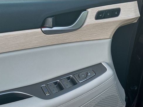 Certified 2024 Hyundai Palisade Limited image 16