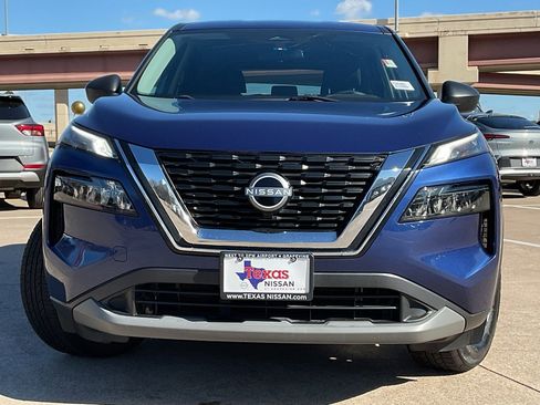 Used 2023 Nissan Rogue S image 3