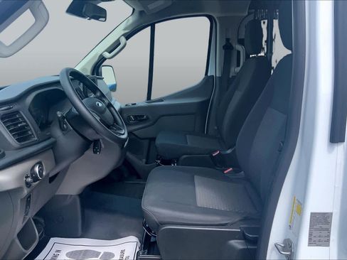 Certified 2025 Ford Transit 250 Low Roof w/ Exterior Upgrade Package RWD image 8