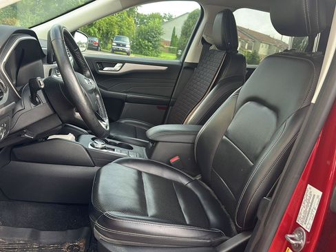 Used 2021 Ford Escape SEL w/ Technology Package AWD/4WD image 9