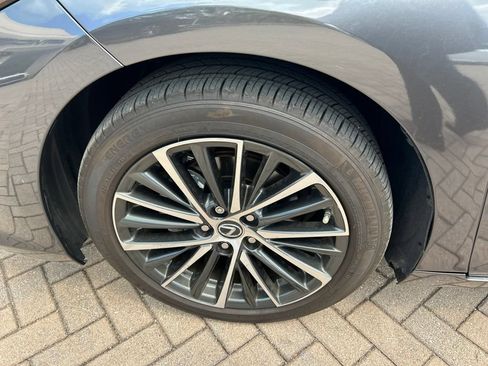 Certified 2025 Lexus ES 350 w/ Premium Package FWD image 12